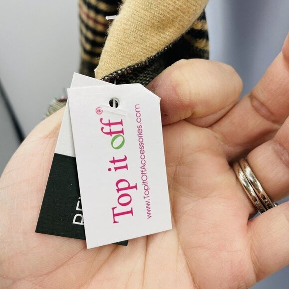 Top It Off Womens One Size Reversible Plaid & Solid Fringe Scarf Viscose 1390 - Picture 5 of 5